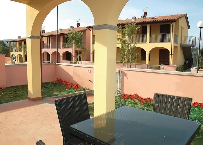 Baia Fiorita Apartament Porto Azzurro