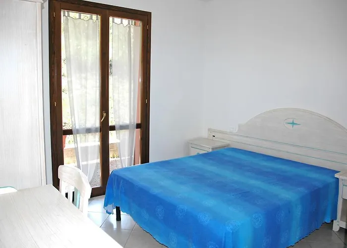 Baia Fiorita Apartament Porto Azzurro