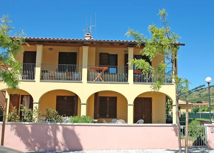 Baia Fiorita Apartament Porto Azzurro