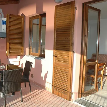 Baia Fiorita Apartment