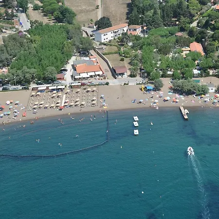 Baia Fiorita Apartment *
